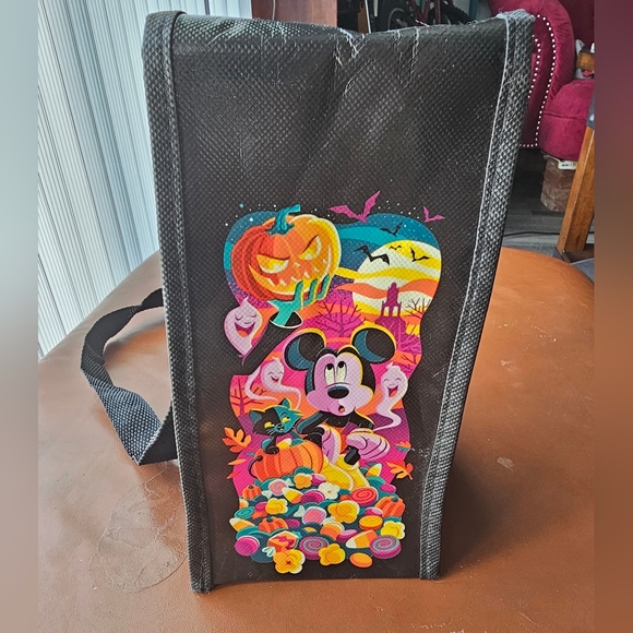 Disneyland Resort oogie boogie bash 2022 Halloween tote - Picture 3 of 8